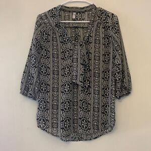 xhilaration black and white patterned sheer blouse Size S Length 24” Bust 19”